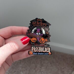 Disney Halloween Party Collectible Pin